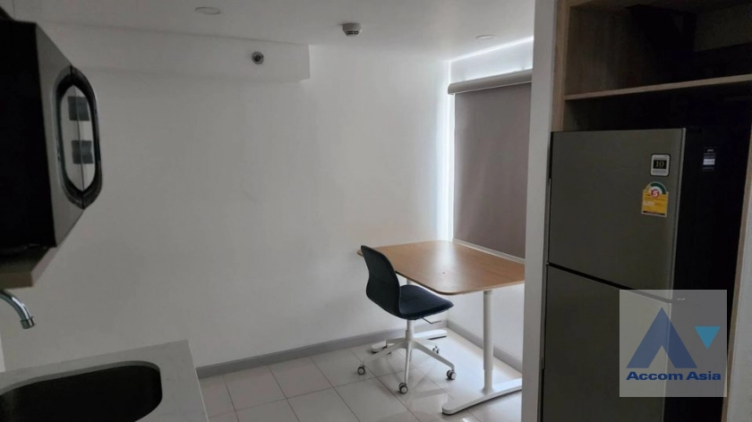 Duplex Condo |  1 Bedroom  Condominium For Rent in Sathorn, Bangkok  near BTS Chong Nonsi (AA40424)