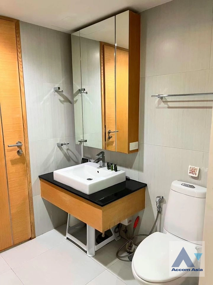 8  1 br Condominium For Rent in Ploenchit ,Bangkok BTS Ploenchit at Socio Ruamrudee AA40427