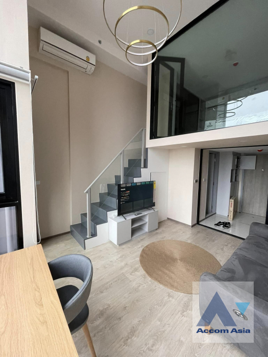 Duplex Condo |  1 Bedroom  Condominium For Rent in Ratchadapisek, Bangkok  (AA40429)