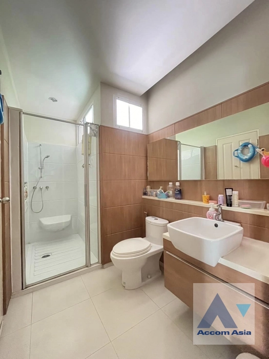 10  5 br House For Sale in Bangna ,Bangkok  at Nantawan Village Srinakarin AA40435