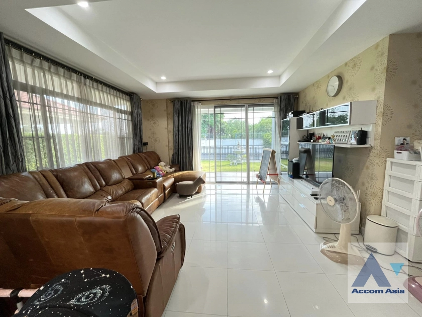  1  5 br House For Sale in Bangna ,Bangkok  at Nantawan Village Srinakarin AA40435