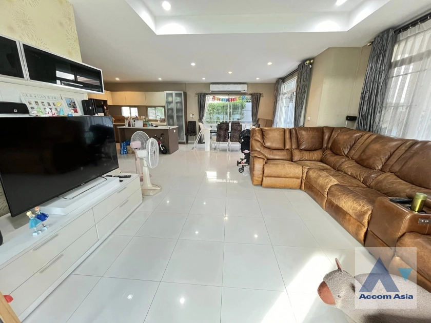  1  5 br House For Sale in Bangna ,Bangkok  at Nantawan Village Srinakarin AA40435