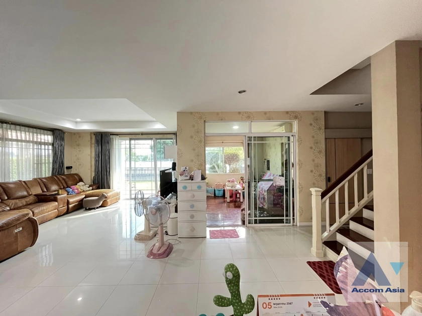 4  5 br House For Sale in Bangna ,Bangkok  at Nantawan Village Srinakarin AA40435