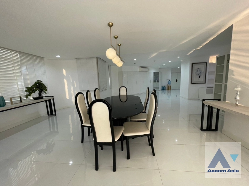 6  2 br Condominium For Sale in Sukhumvit ,Bangkok BTS Nana at Crystal Garden AA40440