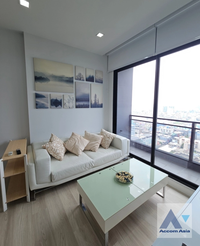  1 Bedroom  Condominium For Rent in Ratchadapisek, Bangkok  near MRT Rama 9 - MRT Thailand Cultural Center (AA40442)