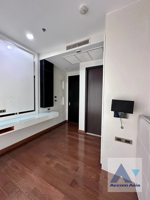 8  2 br Condominium For Sale in Ploenchit ,Bangkok BTS Chitlom at The Address Chidlom AA40445