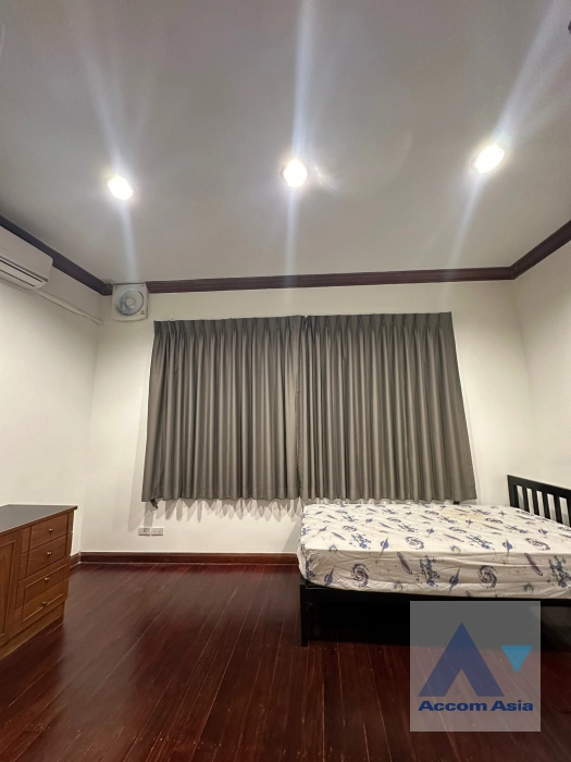 14  3 br Townhouse For Rent in Phaholyothin ,Bangkok  AA40453