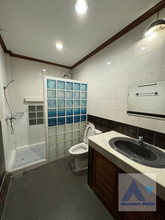 19  3 br Townhouse For Rent in Phaholyothin ,Bangkok  AA40453