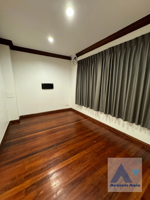 17  3 br Townhouse For Rent in Phaholyothin ,Bangkok  AA40453