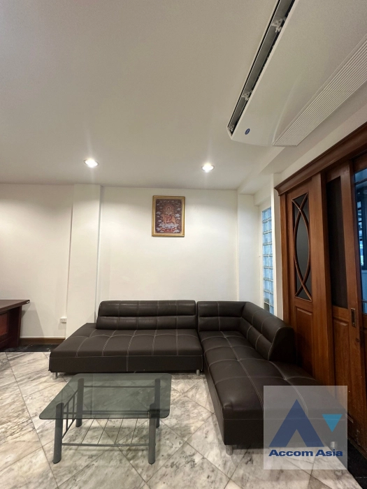  1  3 br Townhouse For Rent in Phaholyothin ,Bangkok  AA40453