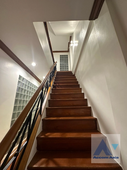 7  3 br Townhouse For Rent in Phaholyothin ,Bangkok  AA40453