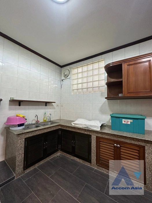 6  3 br Townhouse For Rent in Phaholyothin ,Bangkok  AA40453