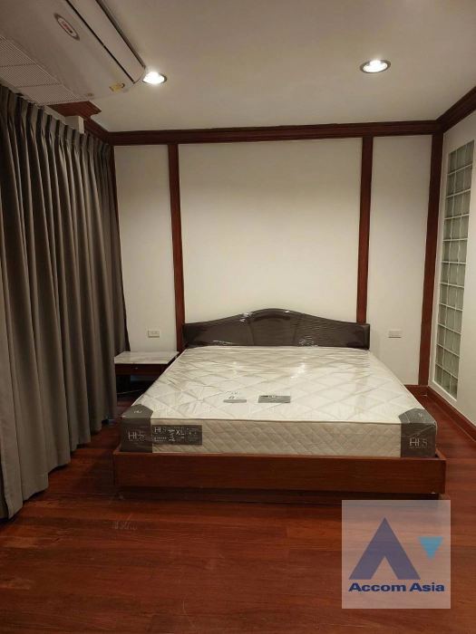 15  3 br Townhouse For Rent in Phaholyothin ,Bangkok  AA40453