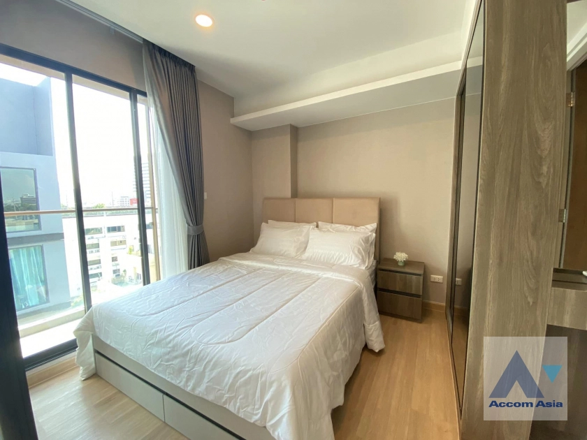 5  1 br Condominium for rent and sale in Ratchadapisek ,Bangkok MRT Phetchaburi - ARL Makkasan at LLOYD Soonvijai-Thonglor AA40455