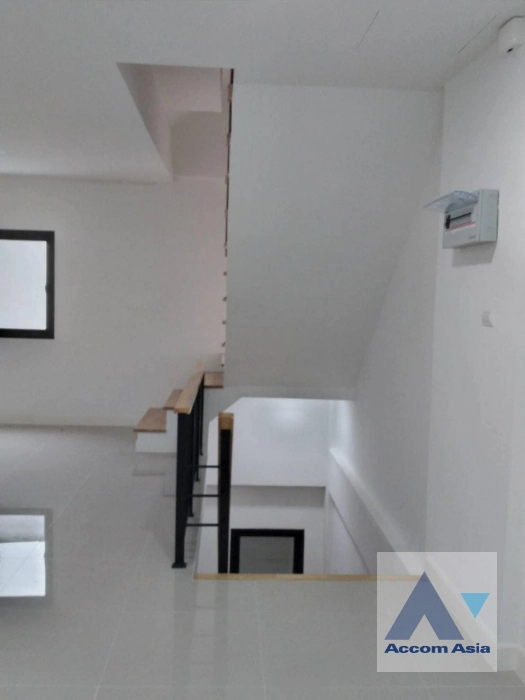 5  3 br Townhouse For Rent in Petchkasem ,Bangkok  at The Blisz @ Twenty-Five AA40457