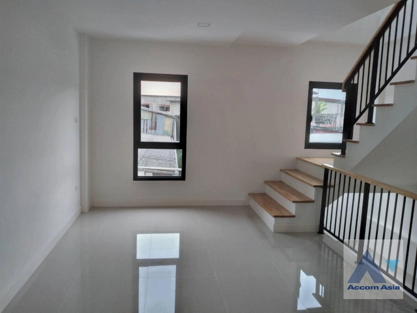 4  3 br Townhouse For Rent in Petchkasem ,Bangkok  at The Blisz @ Twenty-Five AA40457