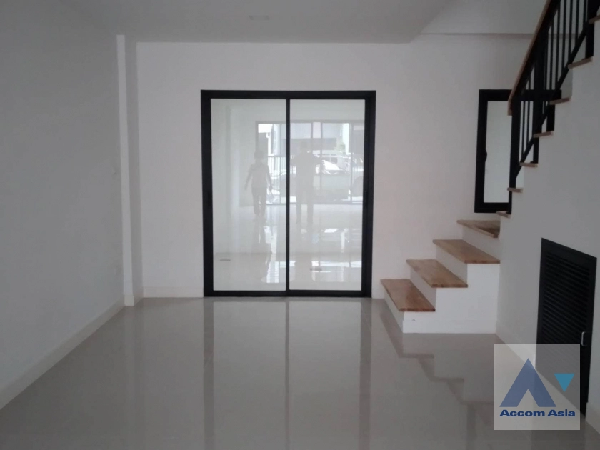  1  3 br Townhouse For Rent in Petchkasem ,Bangkok  at The Blisz @ Twenty-Five AA40457