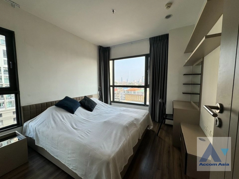 Fully Furnished |  2 Bedrooms  Condominium For Rent in Dusit, Bangkok  near BTS Wongwian Yai (AA40468)
