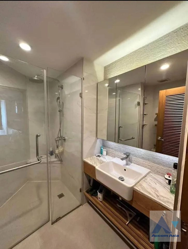 9  1 br Condominium For Rent in Silom ,Bangkok BTS Sala Daeng - MRT Silom at Silom Park View AA40472