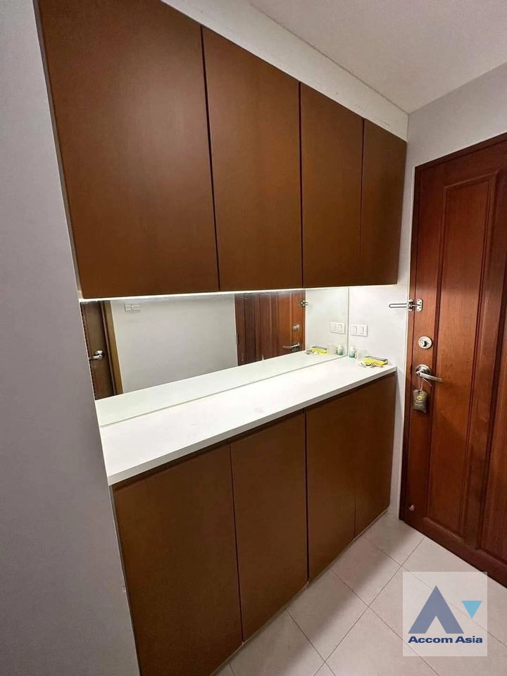 5  1 br Condominium For Rent in Silom ,Bangkok BTS Sala Daeng - MRT Silom at Silom Park View AA40472