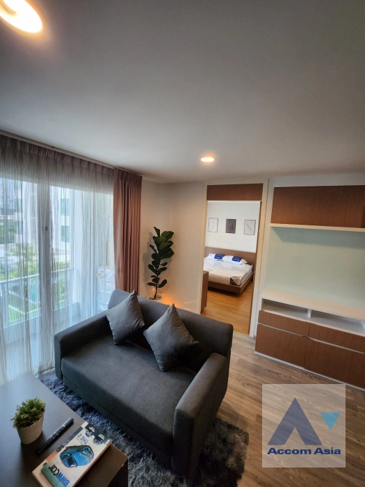  2 Bedrooms  Condominium For Rent in Sukhumvit, Bangkok  near BTS Punnawithi (AA40492)