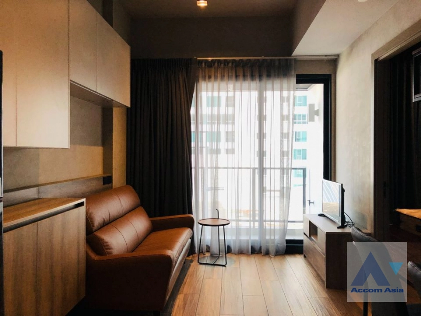  1 Bedroom  Condominium For Rent in Sukhumvit, Bangkok  near MRT Phetchaburi (AA40520)