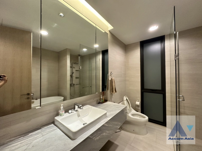 9  2 br Condominium For Sale in Sathorn ,Bangkok BTS Chong Nonsi - BRT Thanon Chan at Issara Collection Sathorn AA40522