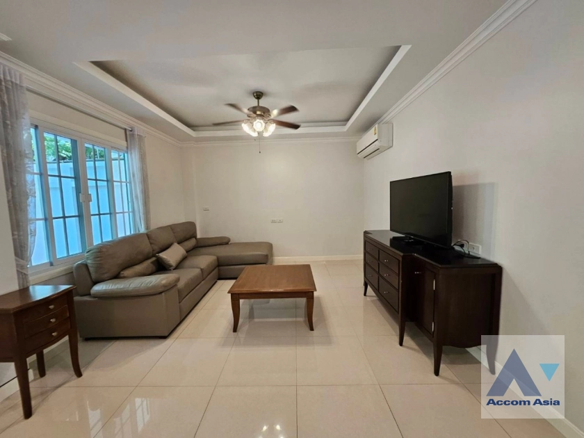 5  3 br Townhouse For Rent in Samutprakan ,Samutprakan BTS Bearing at Fantasia Villa 1 AA40524