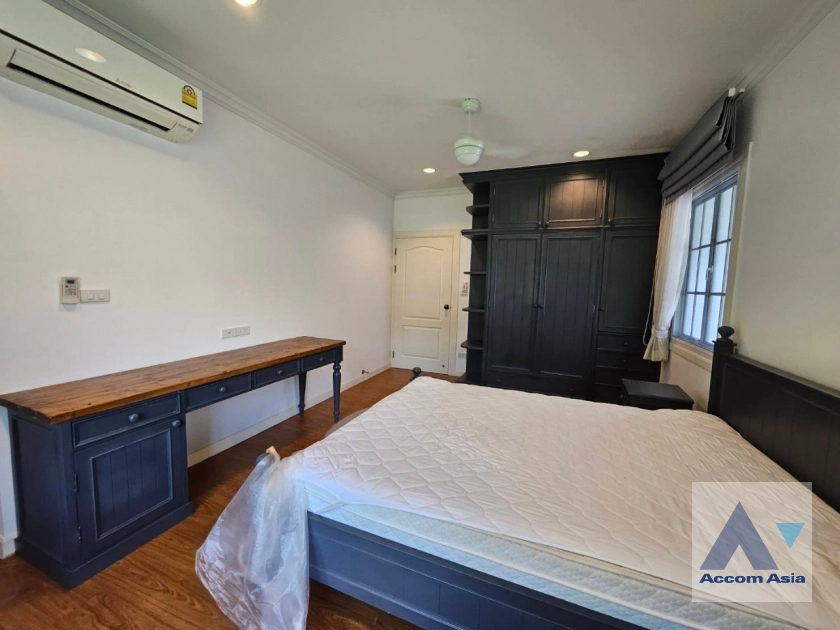 22  3 br Townhouse For Rent in Samutprakan ,Samutprakan BTS Bearing at Fantasia Villa 1 AA40524