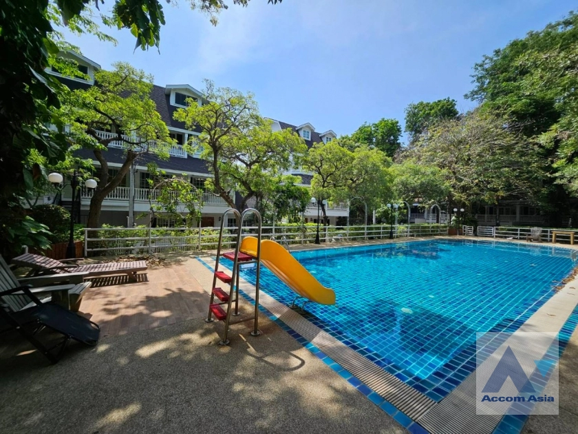 32  3 br Townhouse For Rent in Samutprakan ,Samutprakan BTS Bearing at Fantasia Villa 1 AA40524