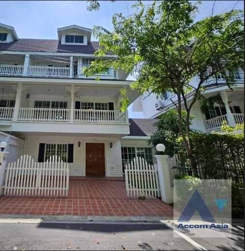 3 Bedrooms  Townhouse For Rent in ,   near BTS Bearing (AA40524)