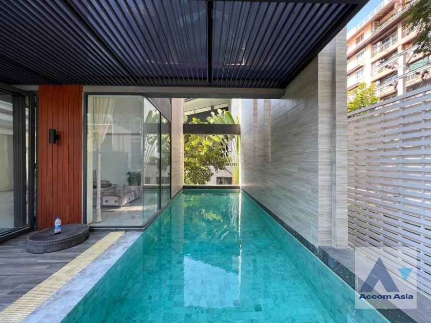 Anina Villa Sathorn-Yenakart House  4 Bedroom for Sale MRT Khlong Toei in Sathorn Bangkok