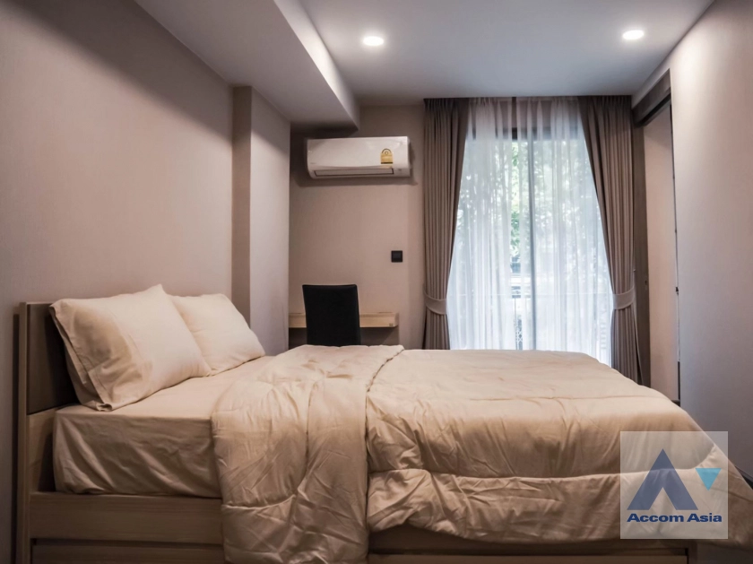  1 Bedroom  Condominium For Rent in Ploenchit, Bangkok  near BTS National Stadium (AA40531)