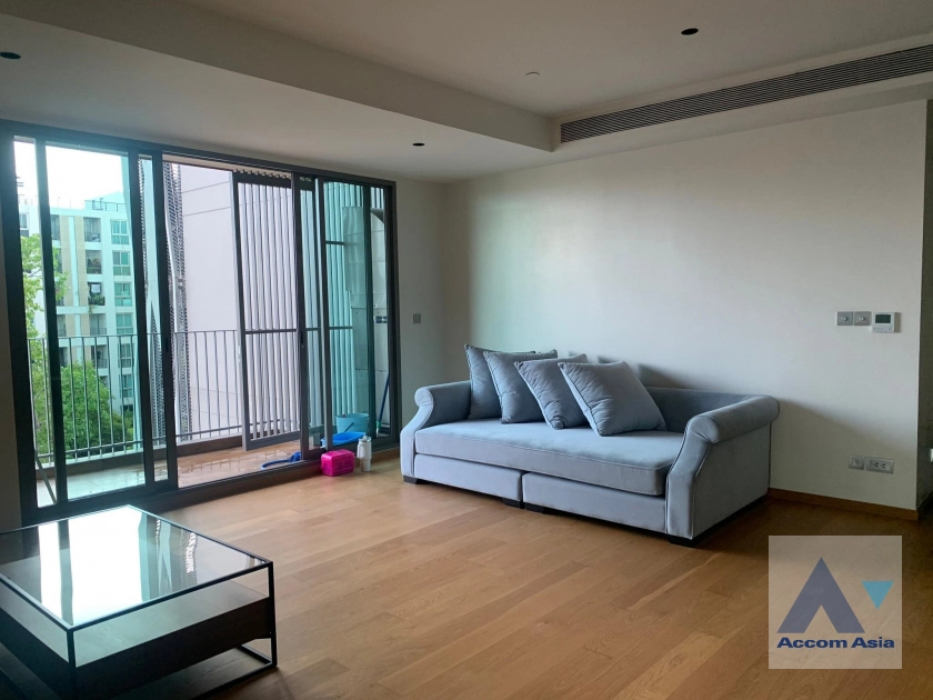  2 Bedrooms  Condominium For Sale in Charoenkrung, Bangkok  near MRT Lumphini (AA40543)