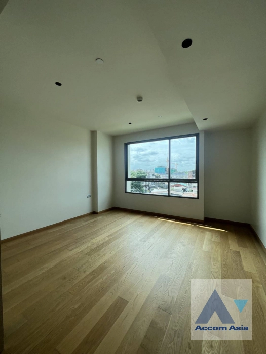 9  2 br Condominium For Sale in Sathorn ,Bangkok MRT Lumphini at Supreme Legend AA40543