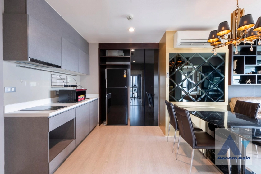  2 Bedrooms  Condominium For Rent in Ratchadapisek, Bangkok  near MRT Rama 9 - ARL Makkasan (AA40553)