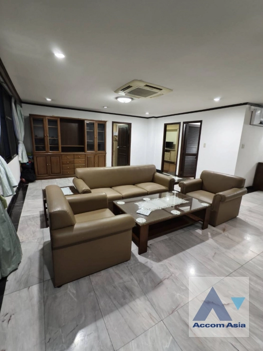  2 Bedrooms  Condominium For Rent in Sukhumvit, Bangkok  near BTS Phrom Phong (AA40556)