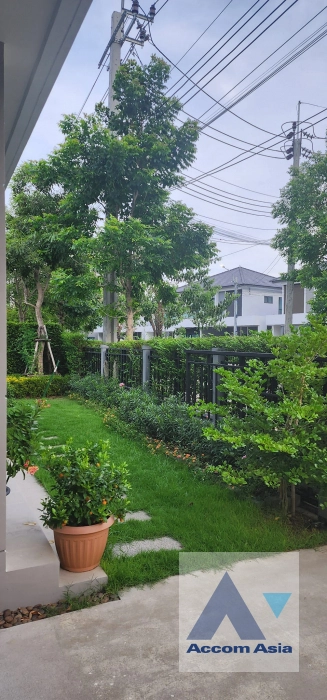  4 Bedrooms  House For Rent in Phaholyothin, Bangkok  (AA40560)