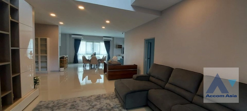  1  5 br House For Rent in Phaholyothin ,Bangkok  at The City Ramintra AA40571