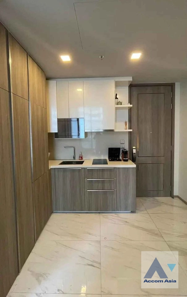  1 Bedroom  Condominium For Rent in Sukhumvit, Bangkok  near BTS Asok - MRT Sukhumvit (AA40572)