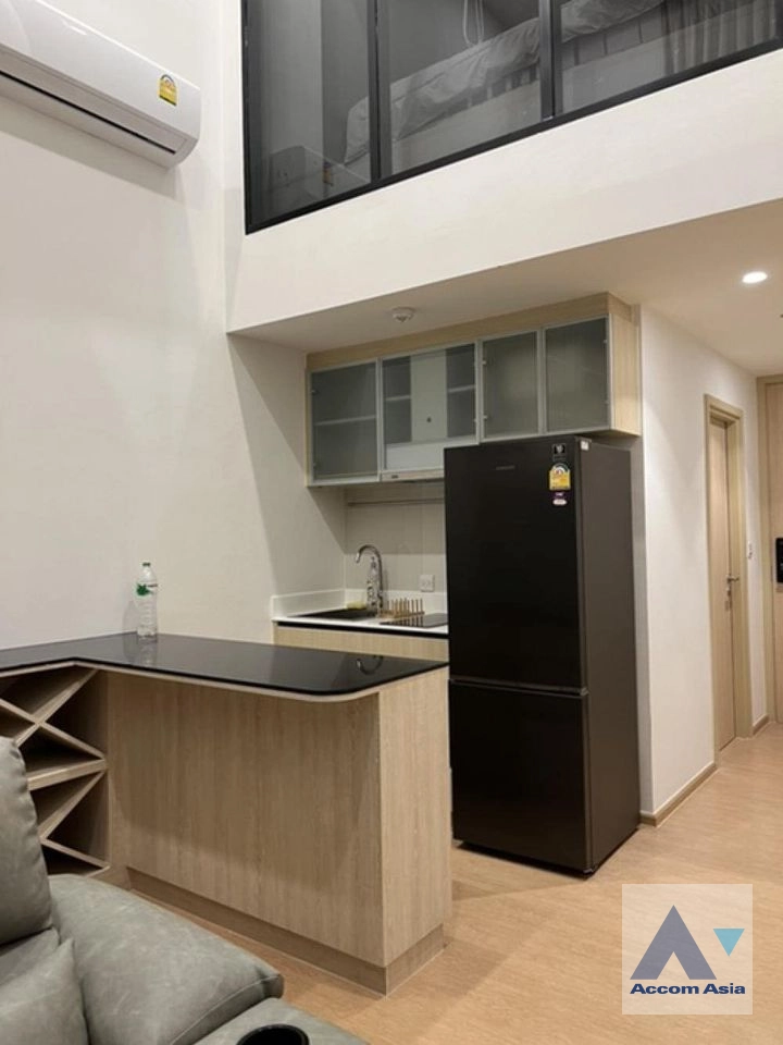  1 Bedroom  Condominium For Rent in Sukhumvit, Bangkok  near BTS Ekkamai (AA40575)