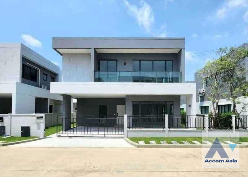  4 Bedrooms  House For Rent & Sale in Samutprakan, Samutprakan  (AA40576)