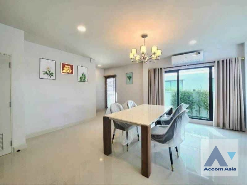 4  4 br House for rent and sale in  ,Samutprakan  at The Centro Bangna AA40576