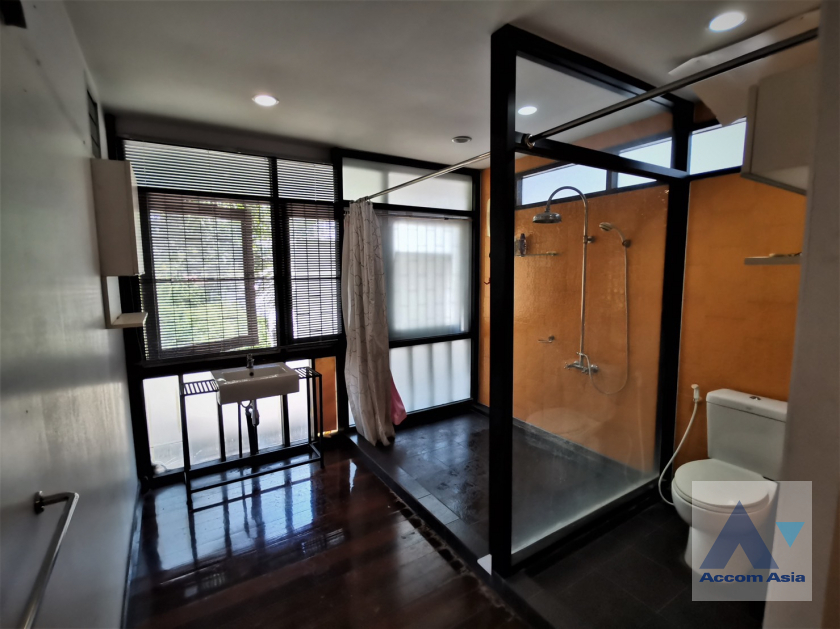 6  2 br House For Rent in phaholyothin ,Bangkok  AA40578