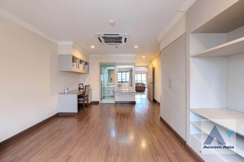 15  3 br Apartment For Rent in Sukhumvit ,Bangkok BTS Asok - MRT Sukhumvit at Comfortable for Living AA40585