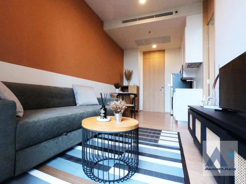  1 Bedroom  Condominium For Sale in Sukhumvit, Bangkok  near BTS Asok - MRT Sukhumvit (AA40589)