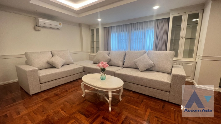  Newly renovated Apartment  2 Bedroom for Rent BTS Phrom Phong in Sukhumvit Bangkok