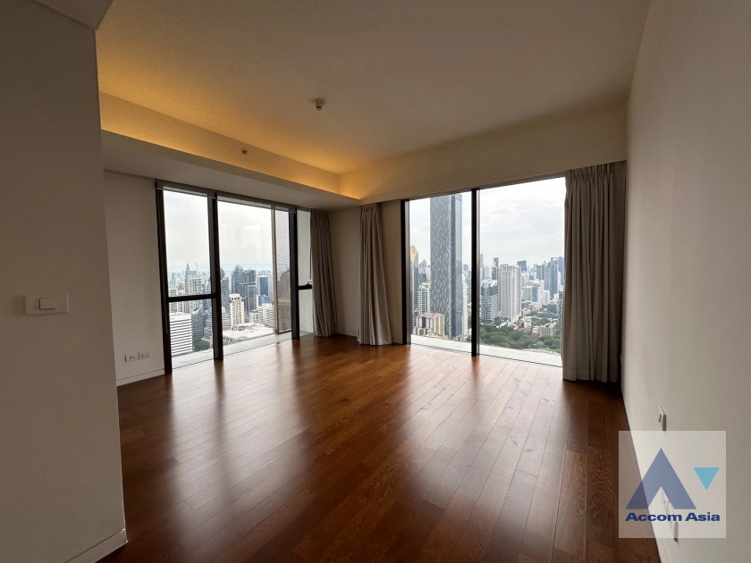 5  3 br Condominium For Rent in Ploenchit ,Bangkok BTS Ratchadamri at Hansar Residence AA40596