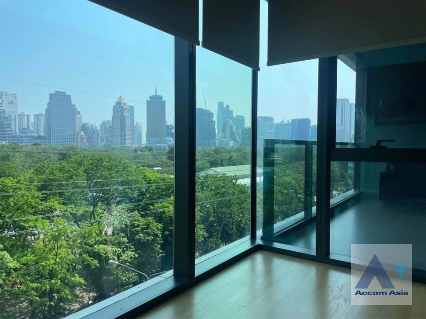  1 Bedroom  Condominium For Rent in Ploenchit, Bangkok  near BTS Ploenchit (AA40600)