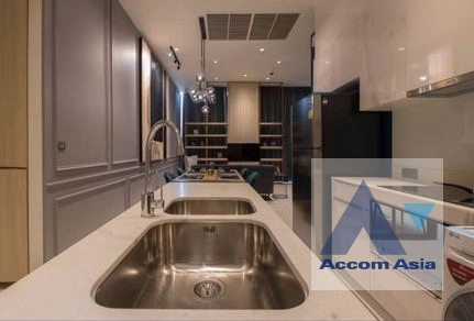  2 Bedrooms  Condominium For Rent in Silom, Bangkok  near BTS Chong Nonsi (AA40601)